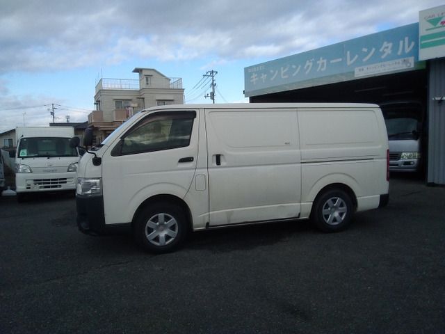 TOYOTA HIACE VAN 4WD 2015 Image 31