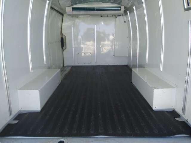 TOYOTA HIACE VAN 4WD 2015 Image 31