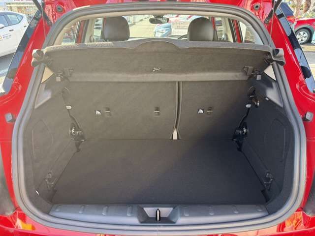 BMW MINI COOPER D 5DOOR 2021 Image 31