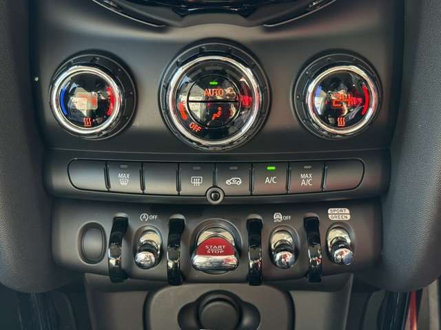 BMW MINI COOPER D 5DOOR 2021 Image 31