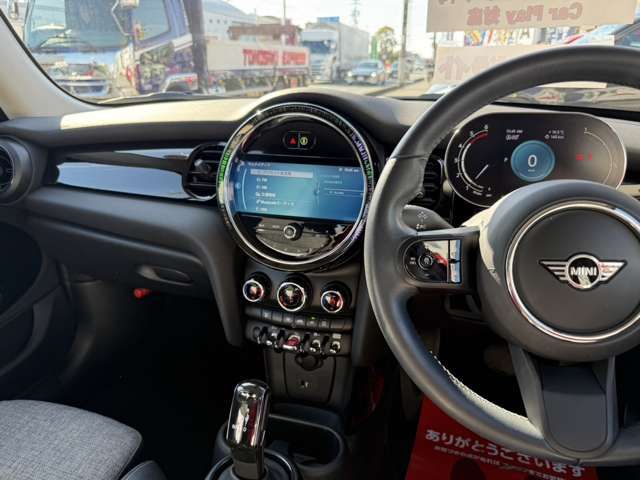 BMW MINI COOPER D 5DOOR 2021 Image 31