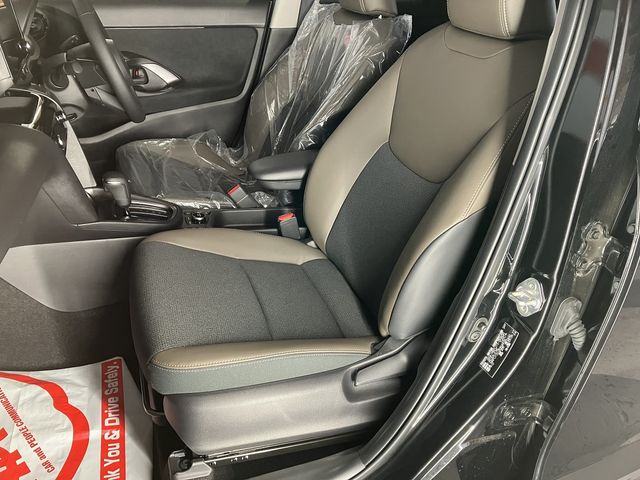 TOYOTA YARIS CROSS HYBRID 2025 Image 31