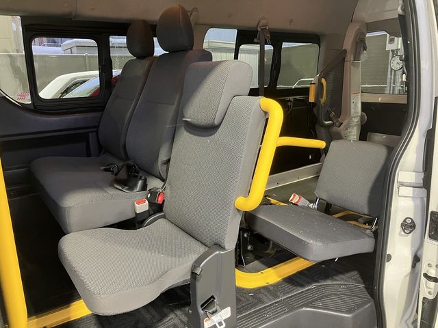 TOYOTA HIACE VAN 4WD 2018 Image 31