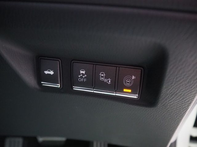 NISSAN FUGA 2015 Image 31