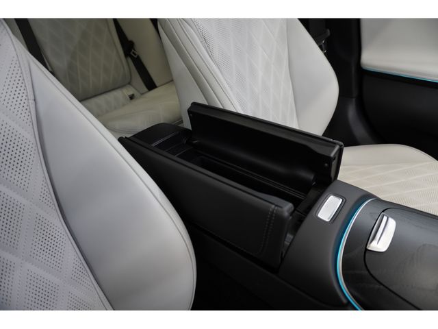 MERCEDES BENZ E CLAS 2024 Image 31