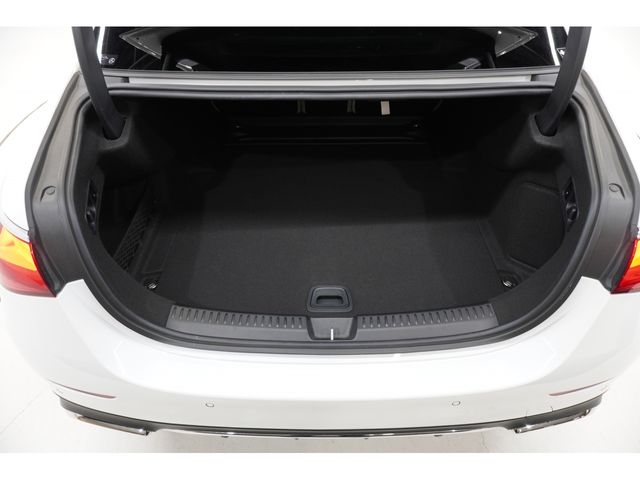 MERCEDES BENZ E CLAS 2024 Image 31