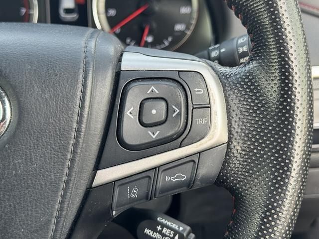 TOYOTA HARRIER 2WD 2018 Image 31