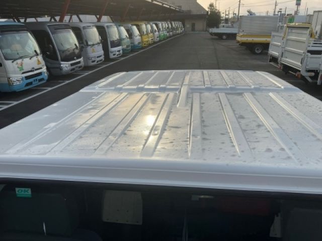 ISUZU ELF 2018 Image 31