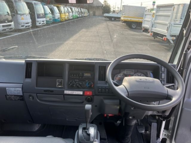 ISUZU ELF 2018 Image 31