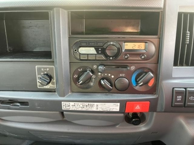 ISUZU ELF 2018 Image 31