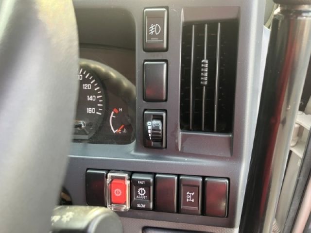 ISUZU ELF 2018 Image 31