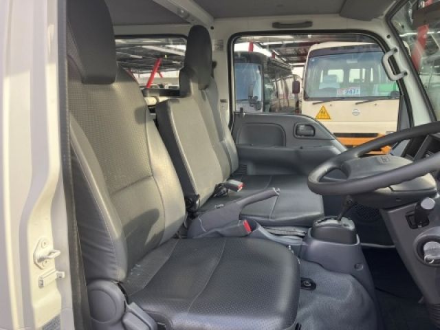 ISUZU ELF 2018 Image 31