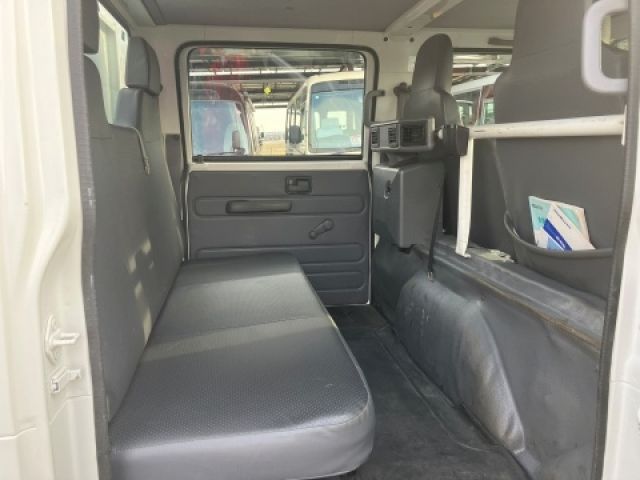 ISUZU ELF 2018 Image 31