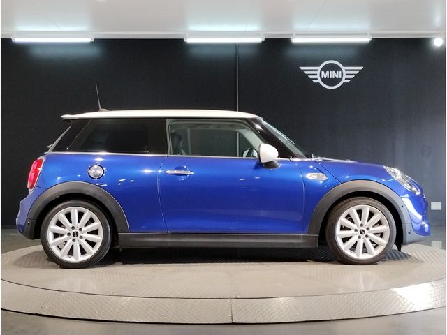 BMW MINI COOPER S 2019 Image 31