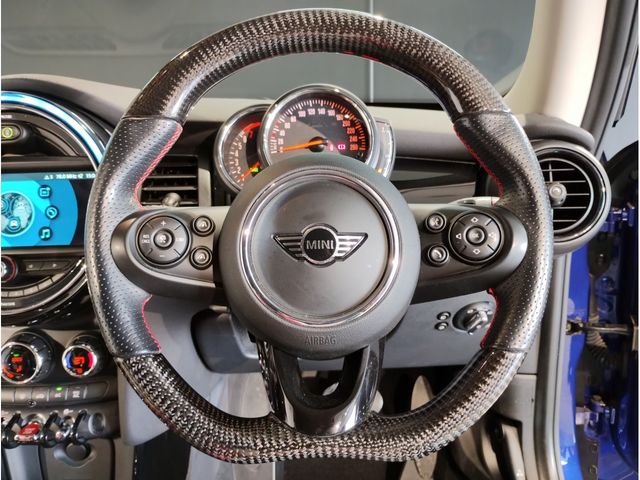 BMW MINI COOPER S 2019 Image 31