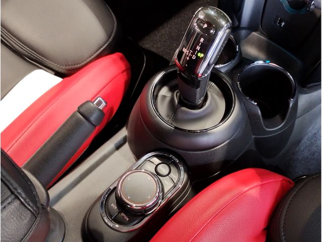 BMW MINI COOPER S 2019 Image 31