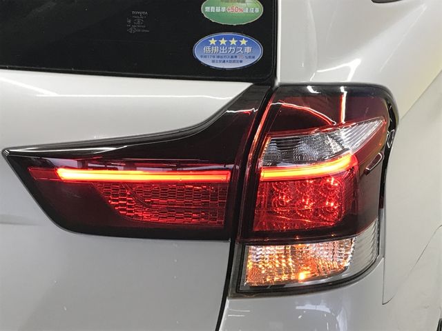 TOYOTA COROLLA FIELDER HYBR 2019 Image 31