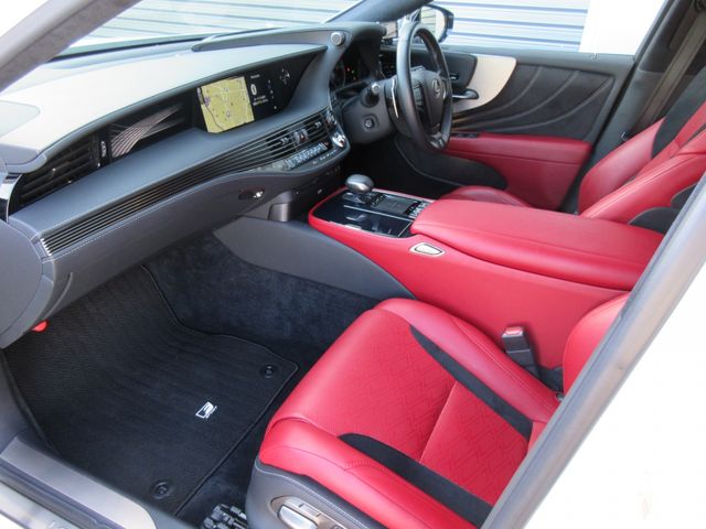 TOYOTA LEXUS LS500 2019 Image 31