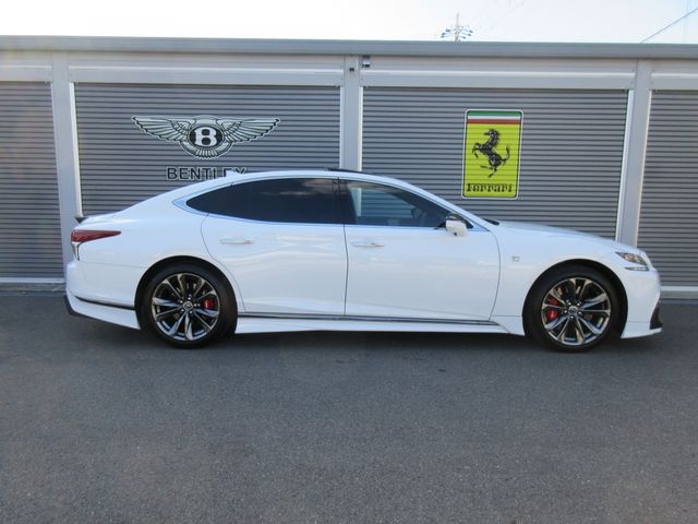 TOYOTA LEXUS LS500 2019 Image 31