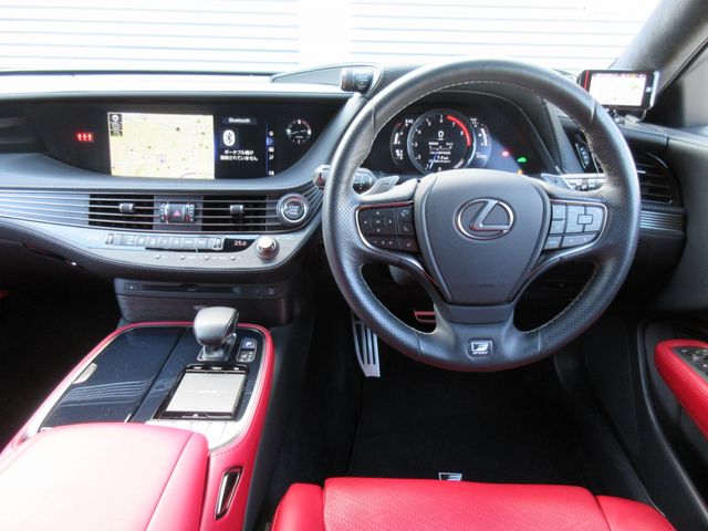 TOYOTA LEXUS LS500 2019 Image 31