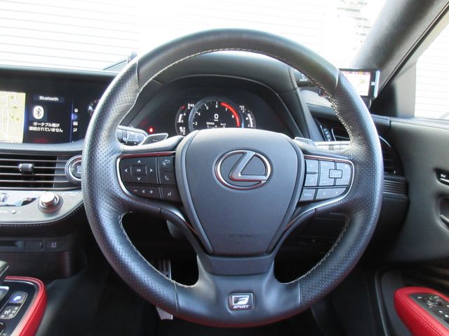 TOYOTA LEXUS LS500 2019 Image 31