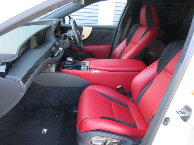 TOYOTA LEXUS LS500 2019 Image 31