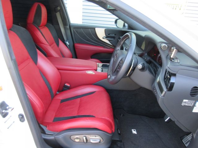 TOYOTA LEXUS LS500 2019 Image 31