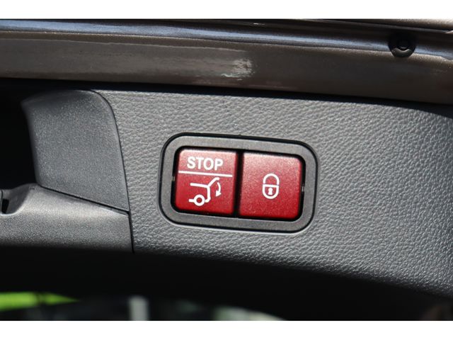 MERCEDES BENZ C CLAS 2020 Image 31