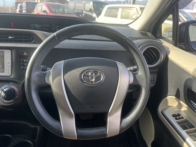 TOYOTA AQUA 2012 Image 31