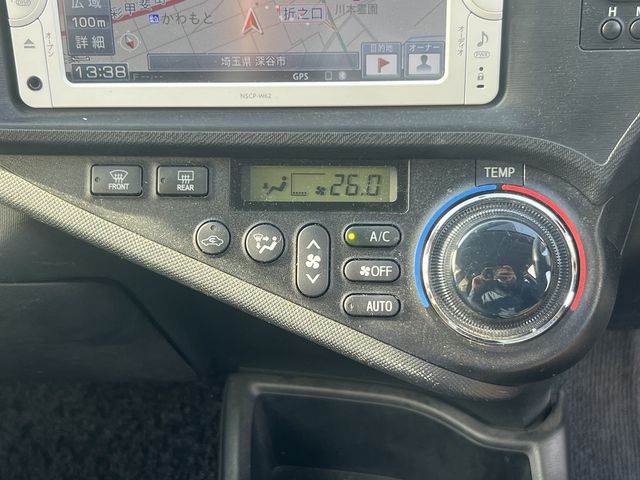 TOYOTA AQUA 2012 Image 31