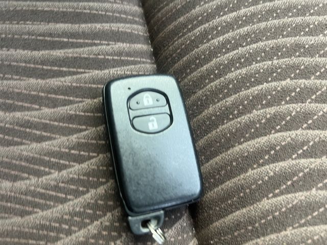 TOYOTA AQUA 2012 Image 31