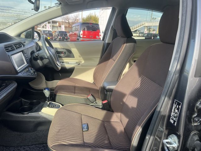 TOYOTA AQUA 2012 Image 31