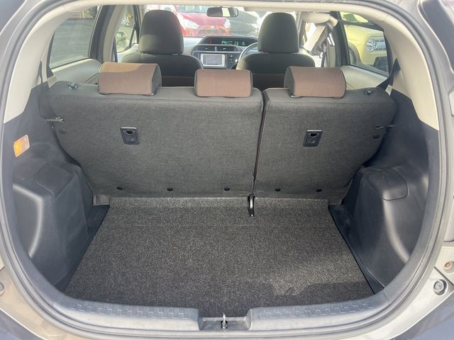 TOYOTA AQUA 2012 Image 31