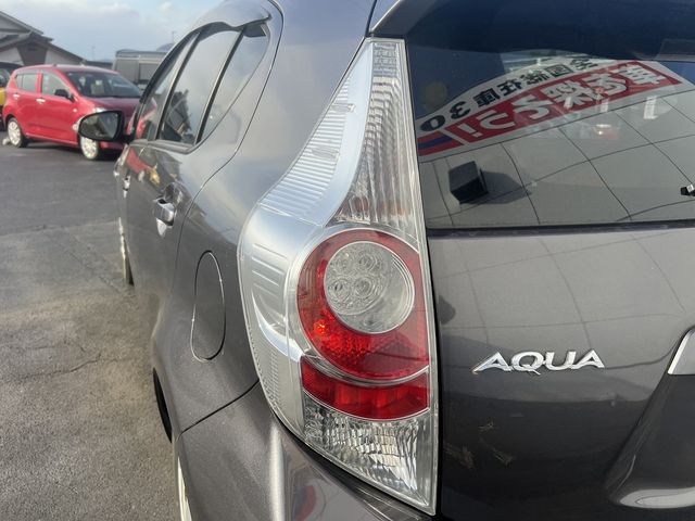 TOYOTA AQUA 2012 Image 31