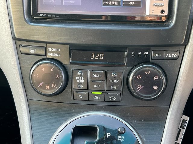 TOYOTA MARK X ZIO 2007 Image 31