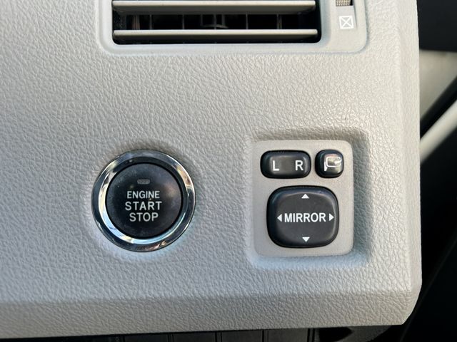 TOYOTA MARK X ZIO 2007 Image 31