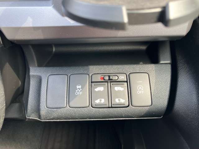 HONDA STEPWAGON SPADA 2013 Image 31