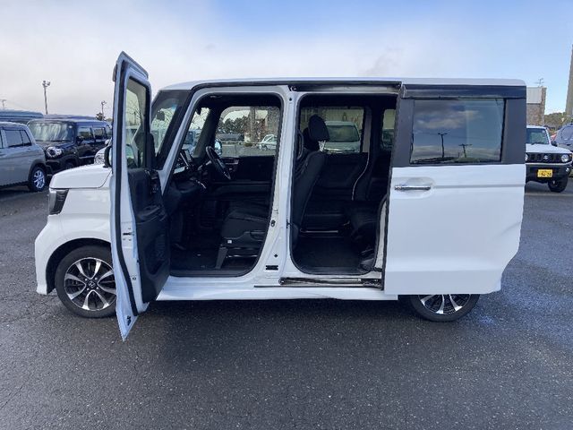 HONDA N BOX CUSTOM 2018 Image 31