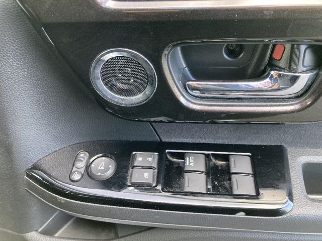 HONDA N BOX CUSTOM 2018 Image 31