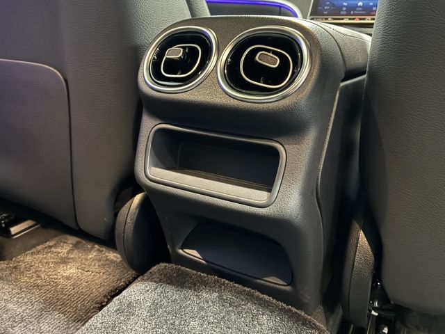 MERCEDES BENZ GLC CL 2024 Image 31