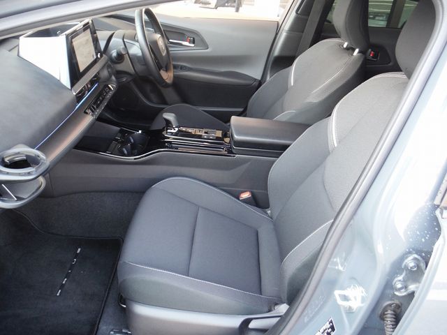 TOYOTA PRIUS 4WD 2023 Image 31