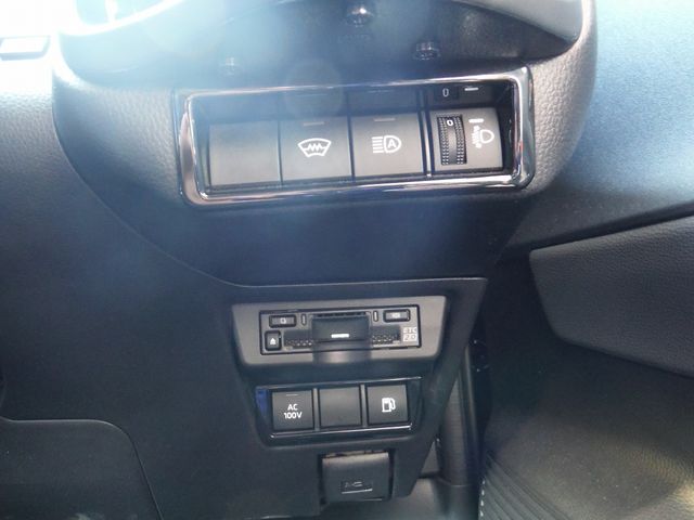 TOYOTA PRIUS 4WD 2023 Image 31