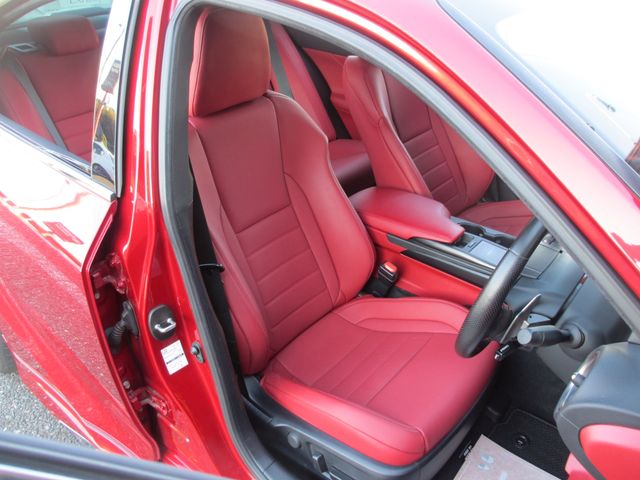 TOYOTA LEXUS IS300H 2021 Image 31