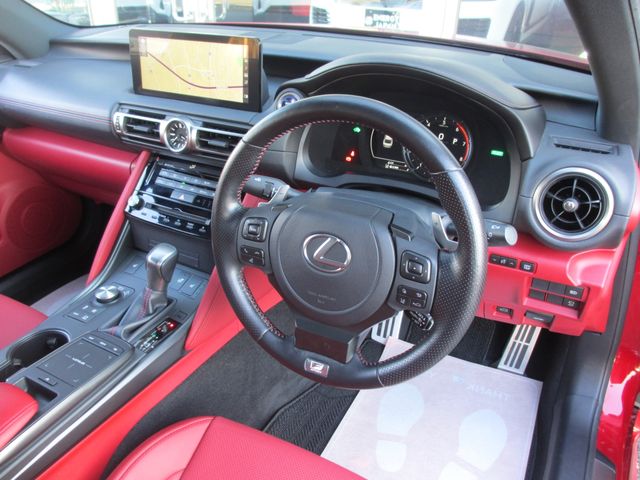 TOYOTA LEXUS IS300H 2021 Image 31