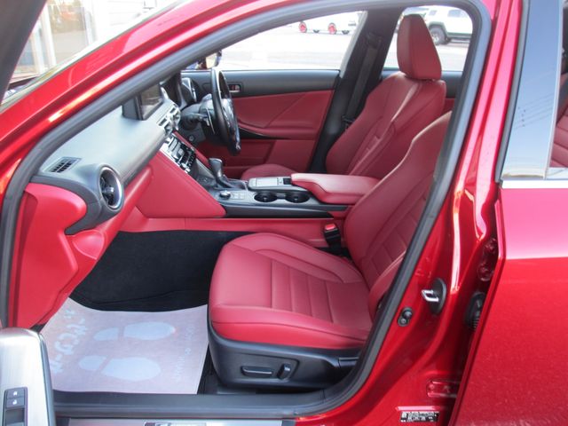 TOYOTA LEXUS IS300H 2021 Image 31