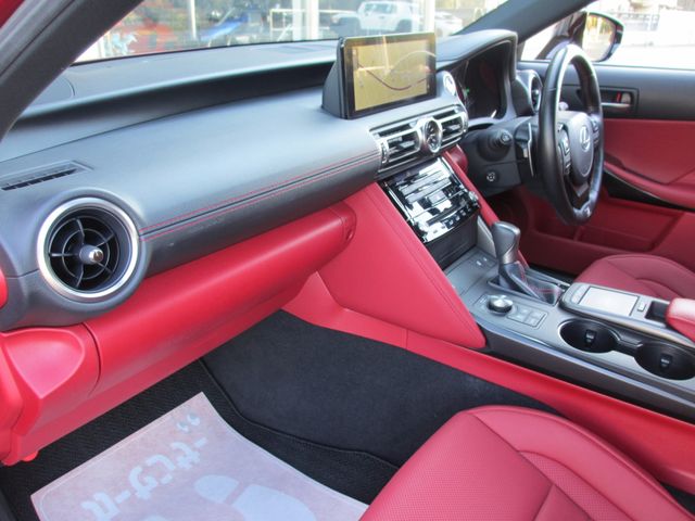 TOYOTA LEXUS IS300H 2021 Image 31