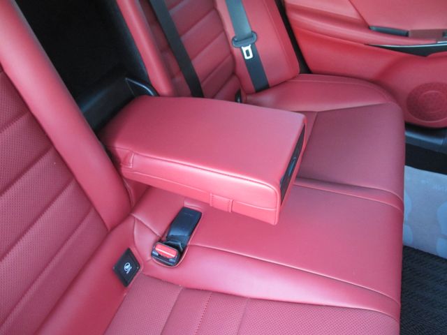 TOYOTA LEXUS IS300H 2021 Image 31