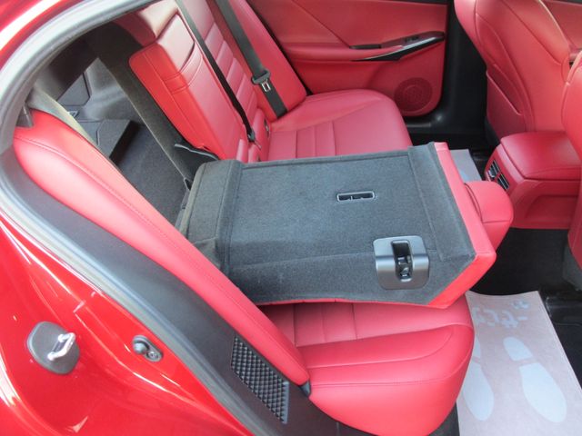 TOYOTA LEXUS IS300H 2021 Image 31