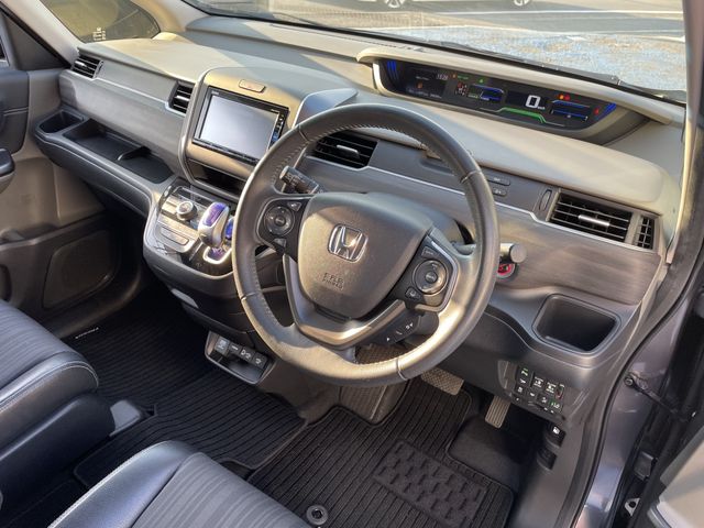 HONDA FREED HYBRID 2018 Image 31