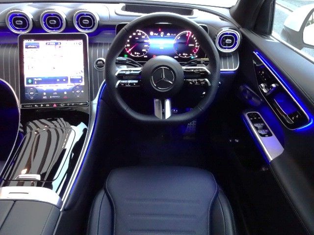 MERCEDES BENZ GLC CO 2025 Image 31